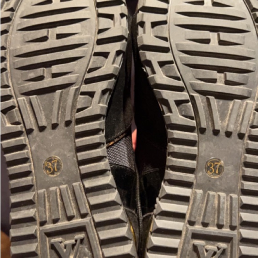 Louis Vuitton Black Sneakers - Picture 3 of 4